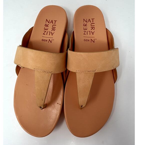 Naturalizer Women's Genn-Twirl Thong Sandal Soft Peach Size 6.5 M Slip-on - Picture 1 of 6